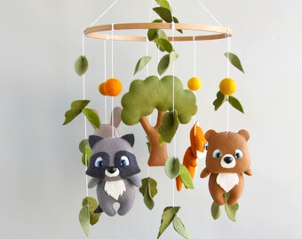 Woodland animal baby crib mobile Baby shower theme Woodland mobile nursery Expecting mom gift Pregnancy gift Forest nursery decor Baby gift