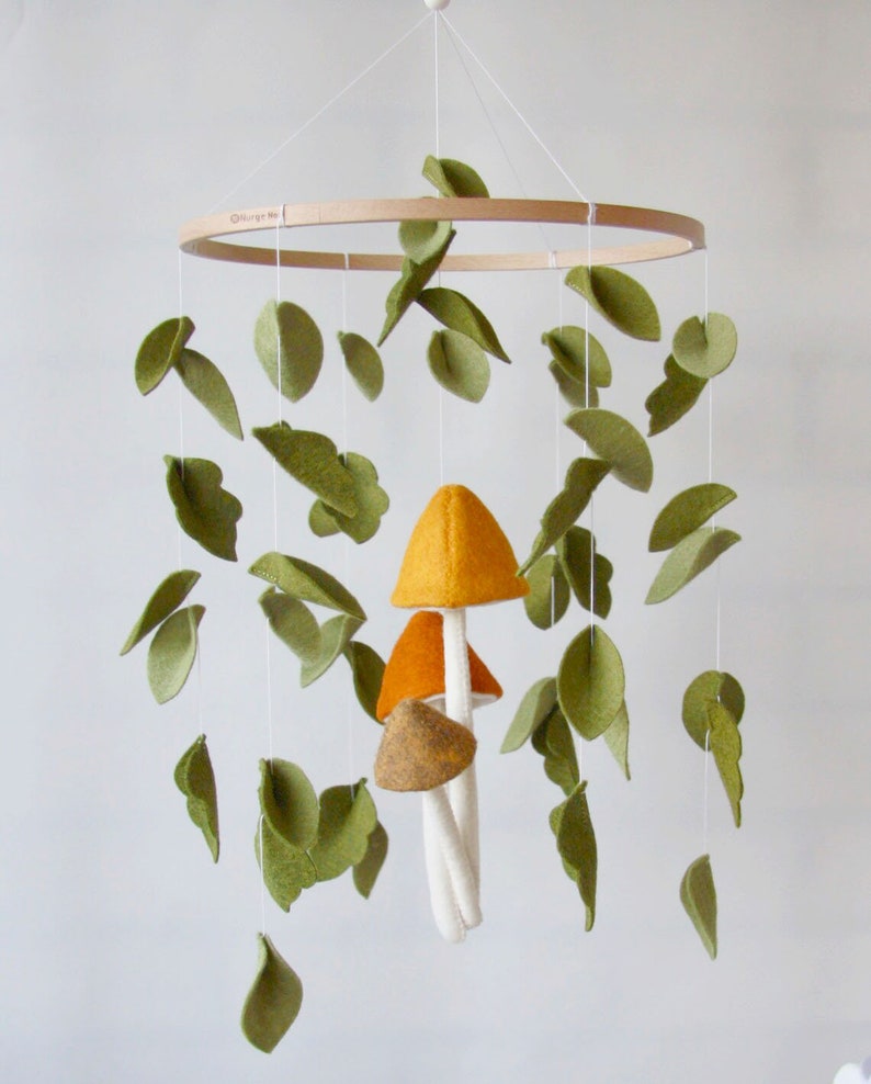 Mushroom mobile Baby mobile Woodland mobile Mushroom nursery Mobile nursery zdjęcie 2