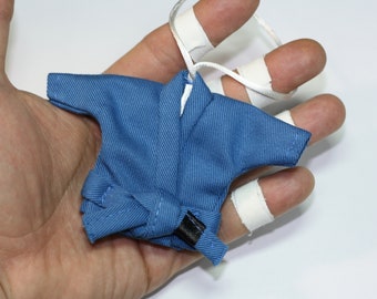 Jiu Jitsu Gi BJJ Keychain Kimono, BJJ Blue Belt Grappling BJJ Gifts for Him, Jiu Jitsu Girl Brazilian Jiu Jitsu Gift, JiuJitsu Mom and Dad