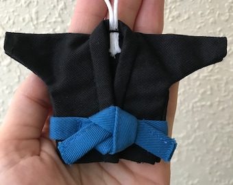Martial Arts Gift for Karate Taekwondo Aikido Lover Martial Arts Ornament for Dojo Black Kimono Blue Belt Gi Keychain Gift for Judo and Budo