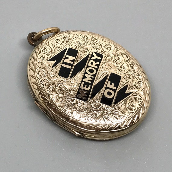 Antique 1880s Victorian 9-12k Gold mourning locket