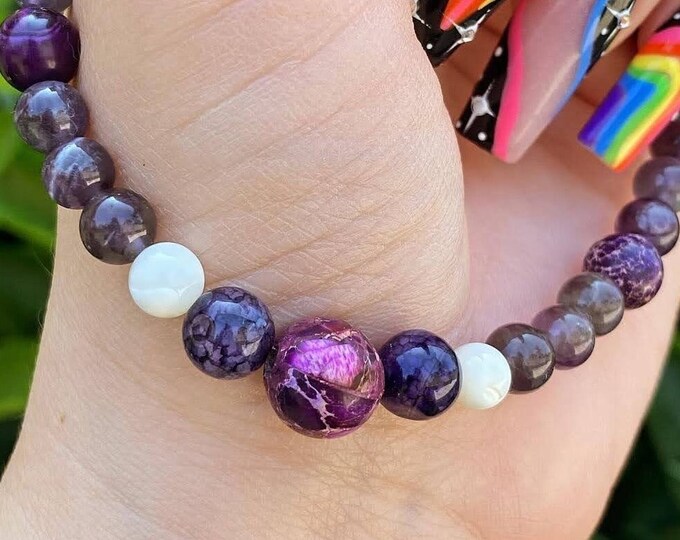 Purple Jasper, Amethyst, Mother of Pearl, Crackle Agate - Handmade Wire Clasp Gemstone Bracelet