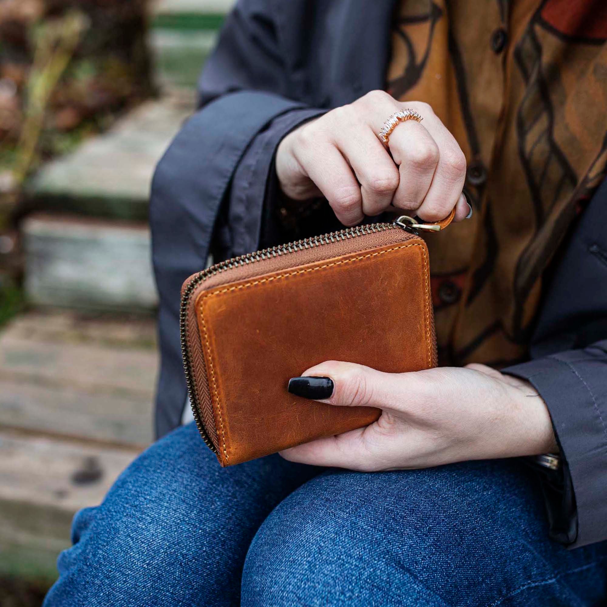 Personalized Zipper Leather Wallet, Unisex Wallet, Minimalist Leather