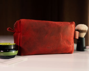 Valentines Day Gift for Him Personalized Leather Dopp Kit Customized Groomsmen Gift Toiletry Bag Monogrammed Mens Toiletry Bag Gift for Him