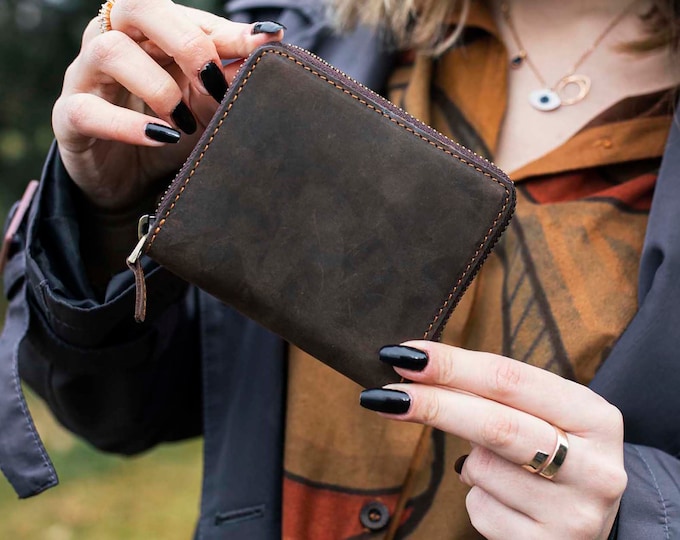 Personalized Tan Leather Women Zip Around Wallet, Leather Wallet, Zip Around Wallet, Personalized Gift