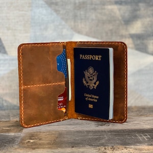 Cartera de pasaporte, cartera de pasaporte de cuero PERSONALIZADA, cartera de viaje de cuero, documento de viaje, cuero desgastado # TEXAS035