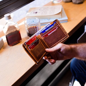 Regalo del día de San Valentín para él, billetera personalizada, billetera grabada, billetera para hombres, billetera personalizada, billetera de cuero, regalo para papá, regalo de novio para hombres