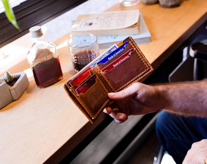 Valentines Day Gift for Him,Personalized Wallet,Engraved Wallet,Mens Wallet,Custom Wallet,Leather Wallet,Gift for Dad,Boyfriend Gift for Men