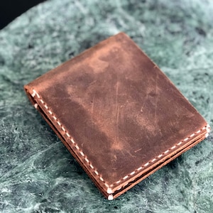 Cartera Billfold de cuero, cartera Bifold personalizada, cartera triple tarjeta minimalista, cartera de hombre de cuero monograma castaño #TEXAS008