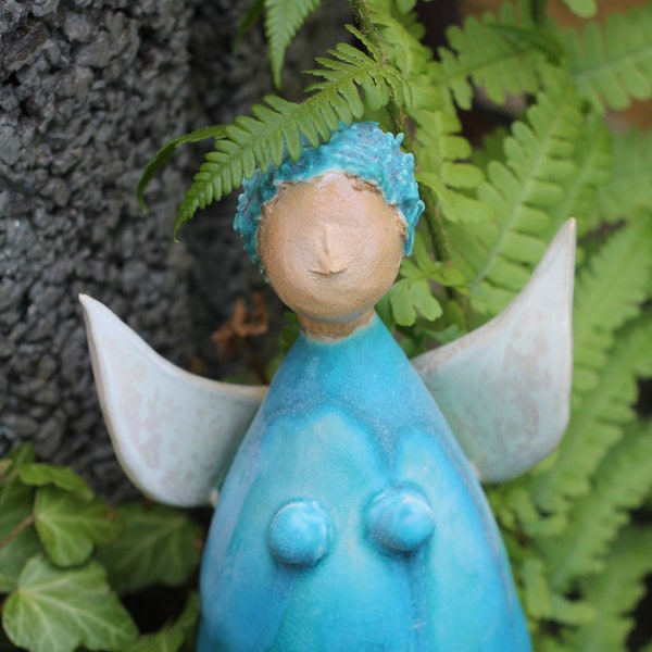 Ceramic angel guardian angel turquoise frost-proof partly shiny