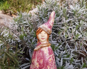 Hexe mit Schlange   Keramikfigur rot  frostfest gebrannt Zaunhocker Insektenhotel Märchenfigur