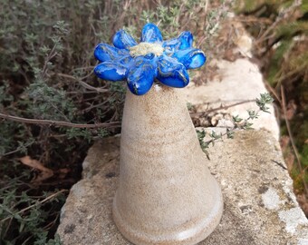 Beetstecker Blume Gartenstecker in blau Insektenhotel Rosenspitze frostfest