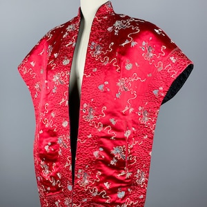 Vintage 1950er Jahre Hand bestickte Stola | OSFM | 60er 1950er Jahre Handgefertigtes Reversible Chinesisches Seidenbrokat Cape, Hongkong & Shanghai Lace Co Hong Kong