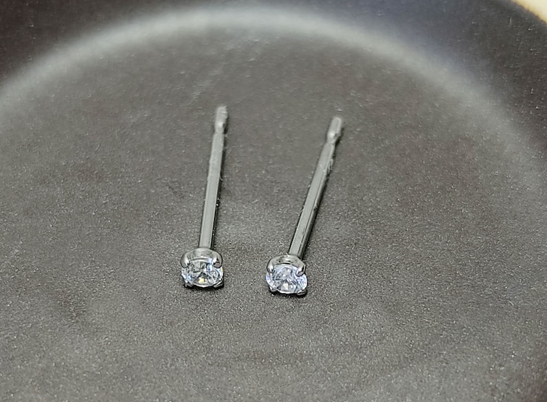 Stk./Paar kleine Titan Ohrstecker minimalistisch CZ Ohr Crystal Zirkonia nickelfrei hypoallergen Ohrpiercing Ohrmuschel Silber 2/ 2,5/ 3 mm Bild 4