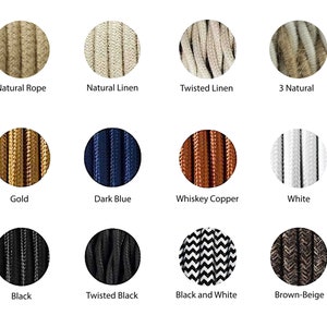 K&ouml;nnte beinhalten: Eine Auswahl von 12 verschiedenen Kabel Farben f&uuml;r die elektrische Verkabelung. Die Farben umfassen Naturseil, Naturleinen, gedrehtes Leinen, 3 Natur, Gold, Dunkelblau, Whisky Kupfer, Wei&szlig;, Schwarz, gedrehtes Schwarz, Schwarz und Wei&szlig; und Braun-Beige.