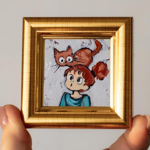Niña pelirroja con un gato en la cabeza / Mini pintura al óleo de 2 x 2 pulgadas pintada a mano