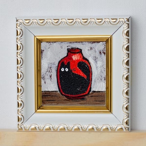 Gato preto na garrafa vermelha Óleo miniatura / Pintado à mão 2x2 polegadas mini pintura / Moldura dourada