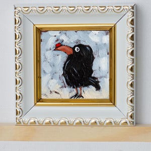 Cuervo y mariquita en miniatura / Divertida pintura al óleo en miniatura pintada a mano de 2 x 2 pulgadas