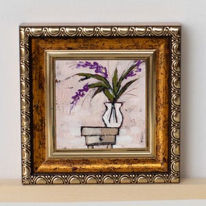 Flores roxas em vaso branco miniatura / Flores mini pintura a óleo / Pintado à mão 2x2 polegadas