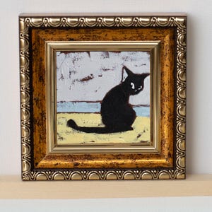 Miniatura de gatito negro divertido / Gato negro sobre amarillo mini pintura al óleo / Cuadrado pintado a mano de 2 x 2 pulgadas