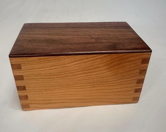 Wood Cremation Urn / Urn for Human Ashes / Walnut/Cherry / Copper Bottom / Lazer Engraving optional