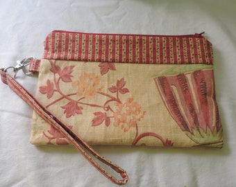 Clutch Wristlet with detachable strap