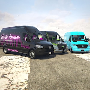 Può includere: Un set di tre barattoli in ceramica con coperchi, caratterizzati da un motivo geometrico nei toni del blu, bianco e grigio. I barattoli sono di diverse dimensioni, adatti per la cucina.