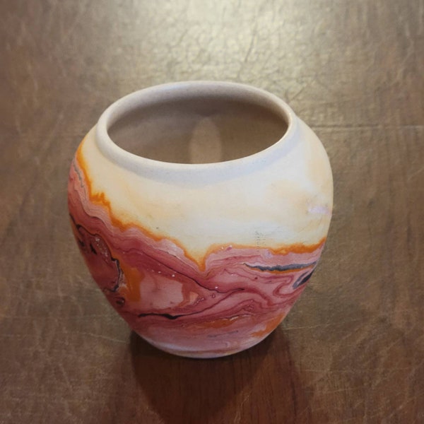 NEMADJI Indian Pottery Native Clay USA Jarrón 4.25" Naranja Rojo Remolino