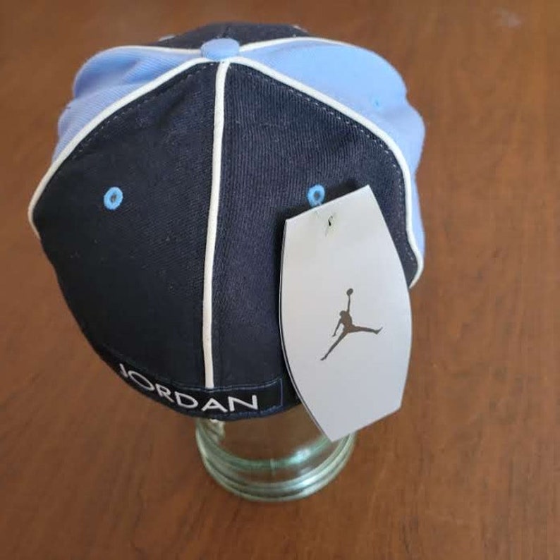 Air Jordan Nike 2003 Azul Equipado Sombrero Gorra Tamaño 7 1/4 Raro NUEVO con etiquetas imagen 3
