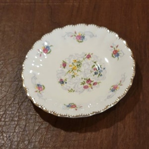 Vintage Limoges USA Jennie Lind Scalloped Floral 22K Gold Saucer
