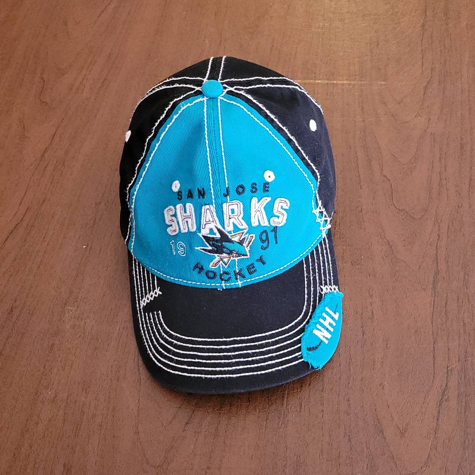 Vintage NHL San Jose Sharks full cap, Men's Fashion, Watches