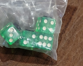 Copiato - 4 pezzi Tappi per valvole in plastica a forma di dado verde e bianco per pneumatici/ruote