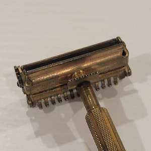Vintage Valet Autostrop Safety Razor Gold Tone. New York, USA - Etsy