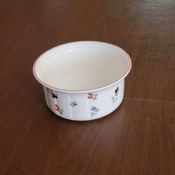 Vintage Villeroy & Boch Petite Fleur 6" diameter Round Souffle Dish Bowl