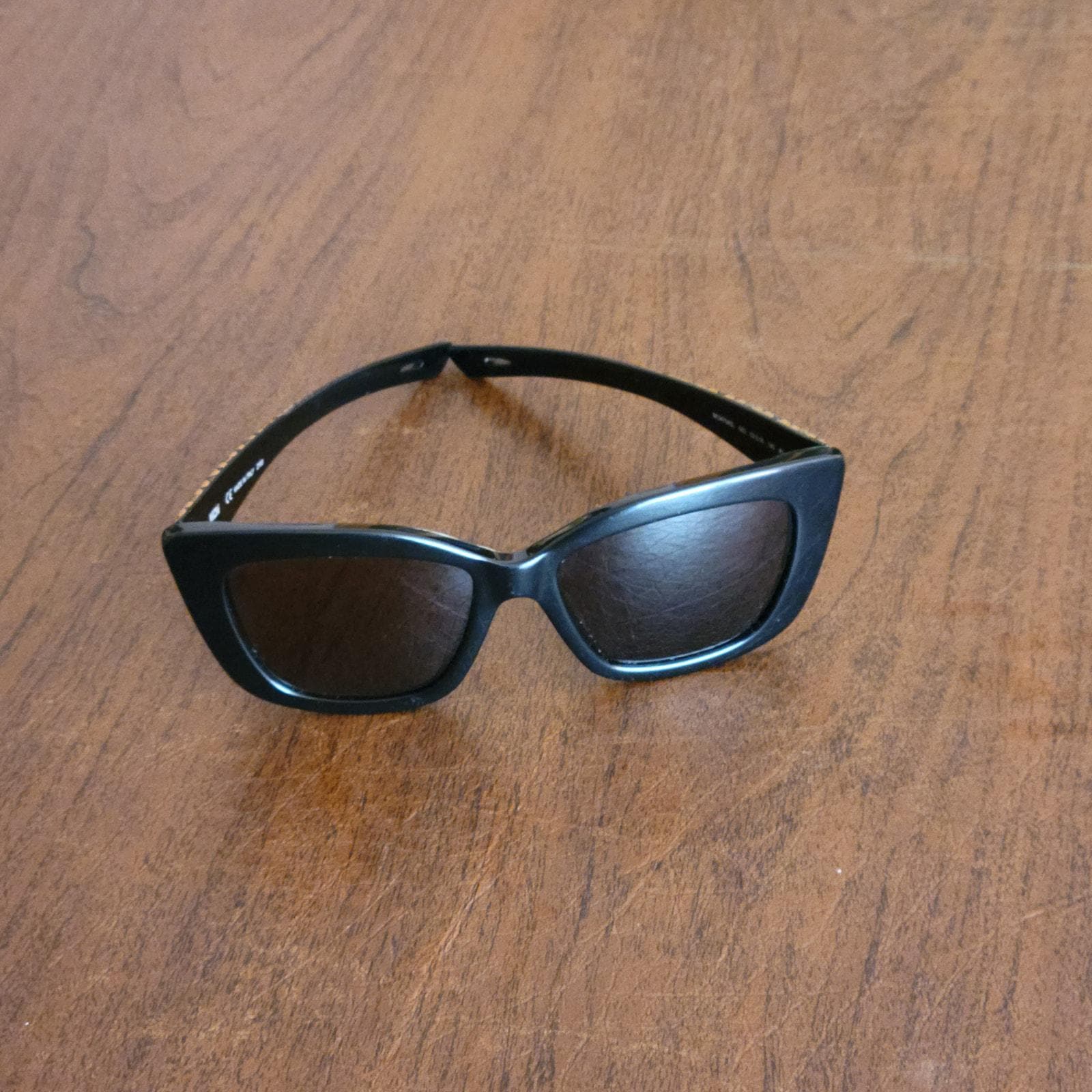 MCM MCM704SL 003 Sunglasses Women display picture 1