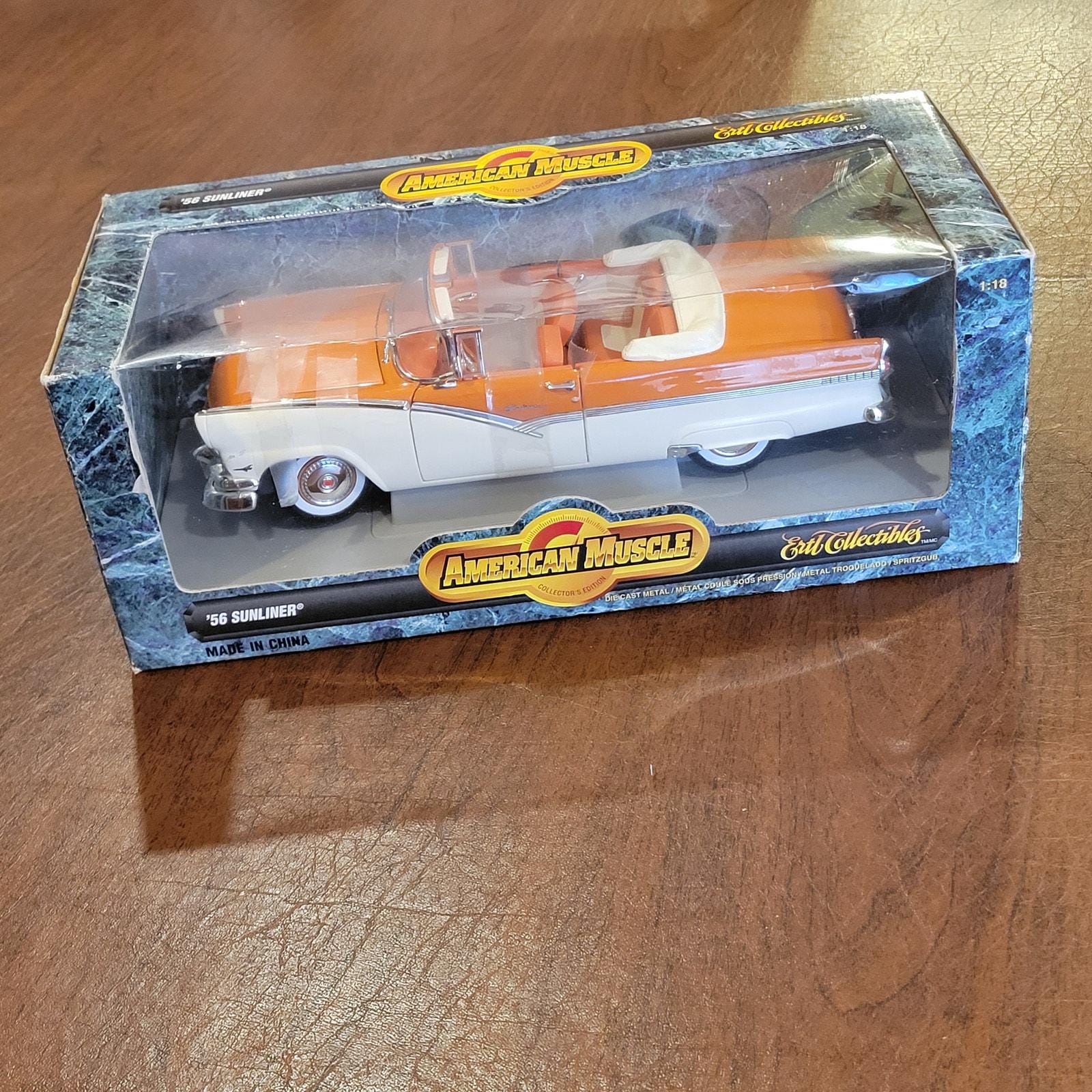 Ertl Collecitibles American Muscle 1956 Ford Sunliner 1:18 Scale
