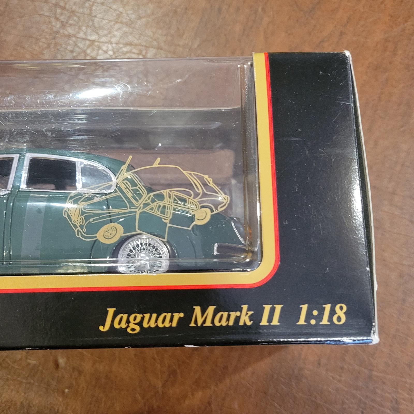 Vintage 1959 Jaguar Mark II (1:18) Dark Green Diecast, Maisto