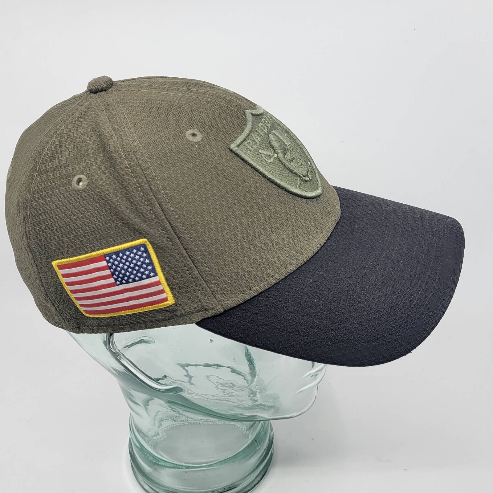 Casquette New Era 39THIRTY Las Vegas Raiders Salute To Service 2022 - M/L, Noir