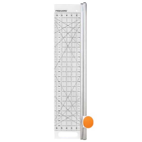 Cutter rotatif combiné Fiskars 45 mm et règle 6 po. x 24 po.