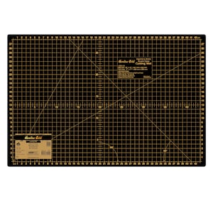 Hemline Gold - Medium Cutting Mat