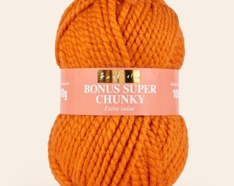 Hayfield Bonus Super Chunky 100% Acrylic Double Knit 125 m / 90 yrds Burnt Orange