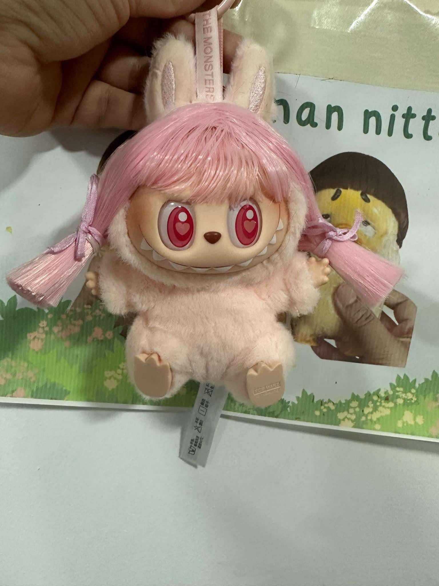 wig pink labubu