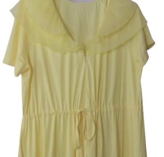 Vintage 1970's Yellow Satin Ruffle Collar 1/2 Zip… - image 2