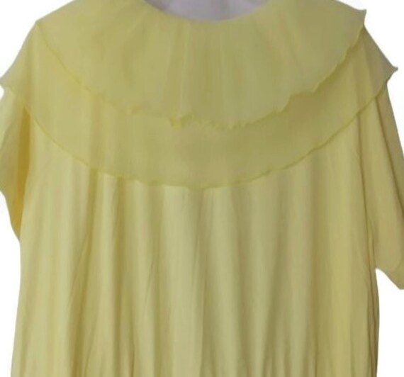 Vintage 1970's Yellow Satin Ruffle Collar 1/2 Zip… - image 5