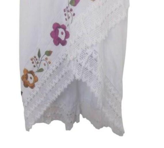 Vintage 1970s Womens Handmade Floral Embroidered … - image 4