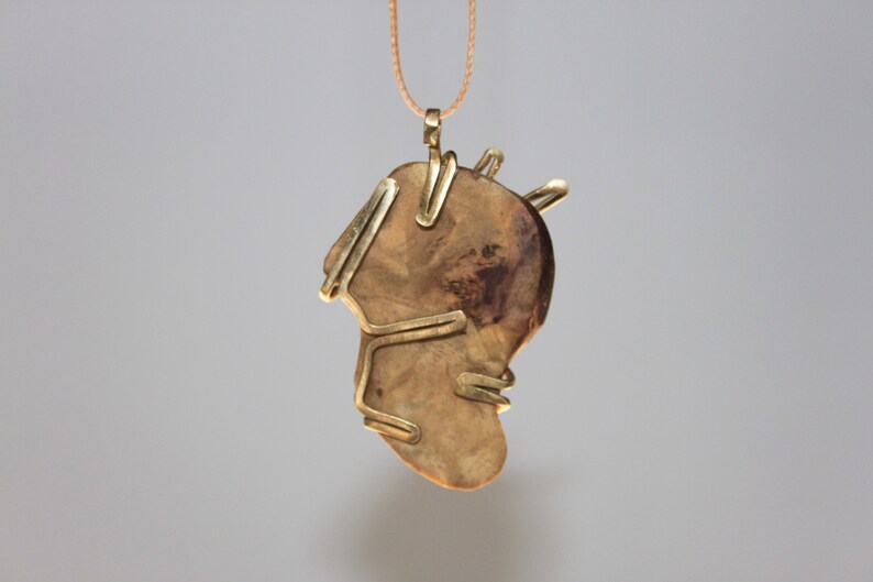 Original et unique Pendentif perle d/' EUCALYPTUS Healing wood.