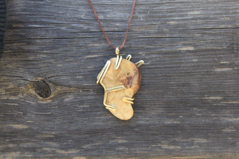 Original et unique Pendentif perle d/' EUCALYPTUS Healing wood.