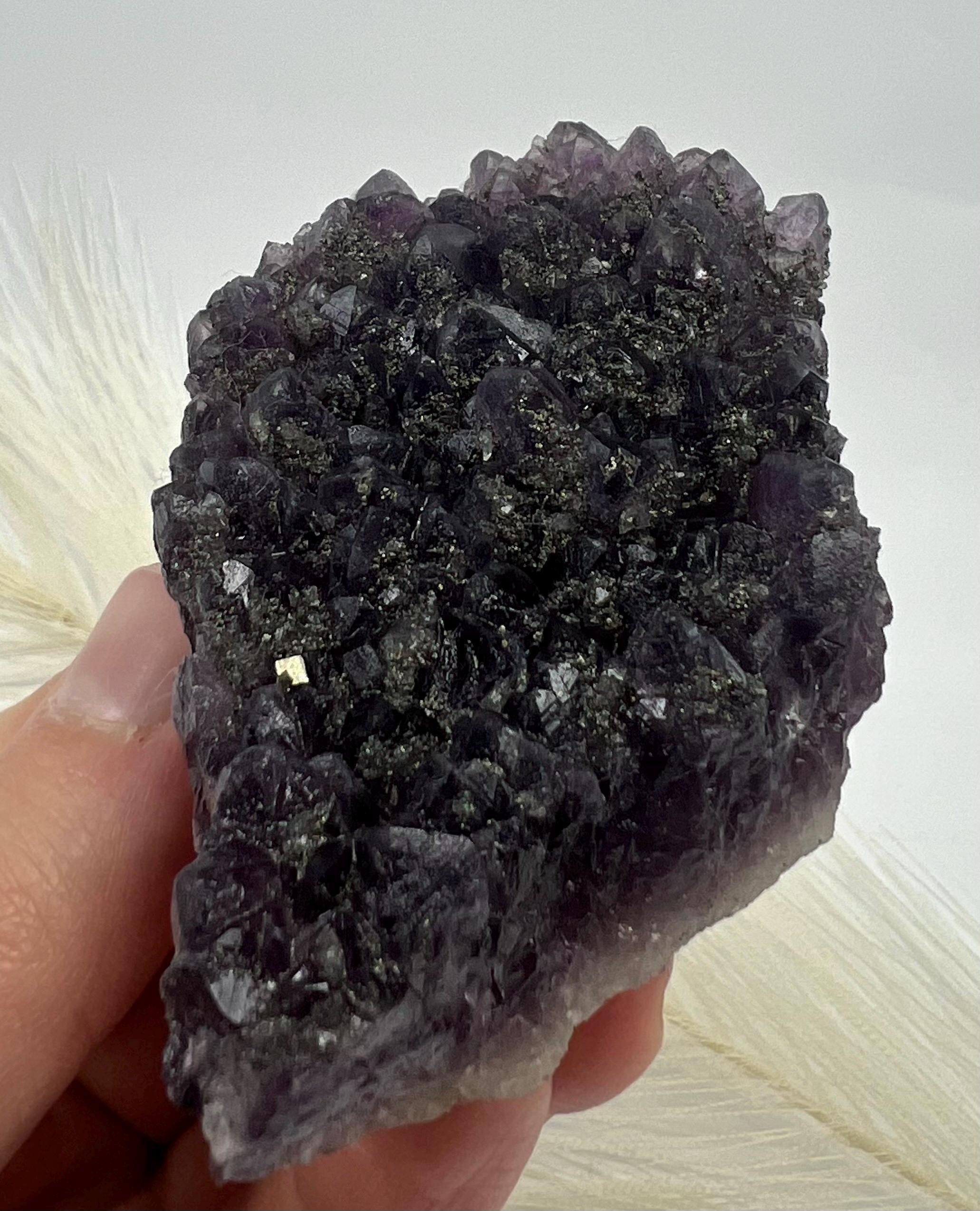 ブルガリア、ハスコヴォ、チャラ鉱山産の美しいアメジストファントムと