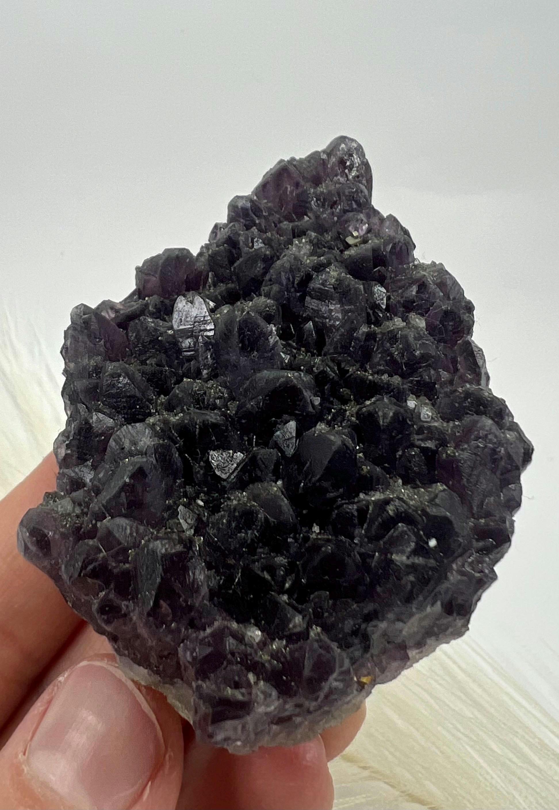 ブルガリア、ハスコヴォ、チャラ鉱山産の美しいアメジストファントムと