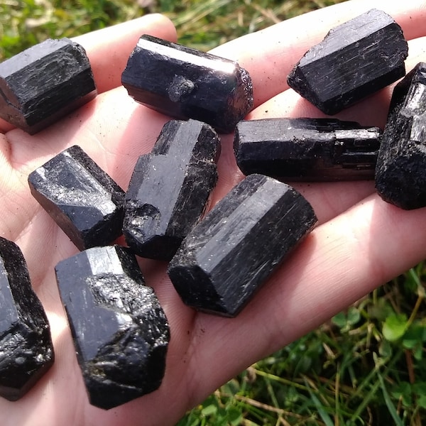 Black Tourmaline, Bi - Terminated , Monocrystal, Natural Mineral , Black Crystal , black stone , rock , gem , gift , N2140